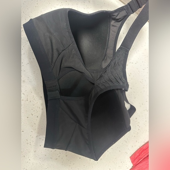 Victoria Sport Sports Bra Bundle 34DDD - Picture 2 of 7